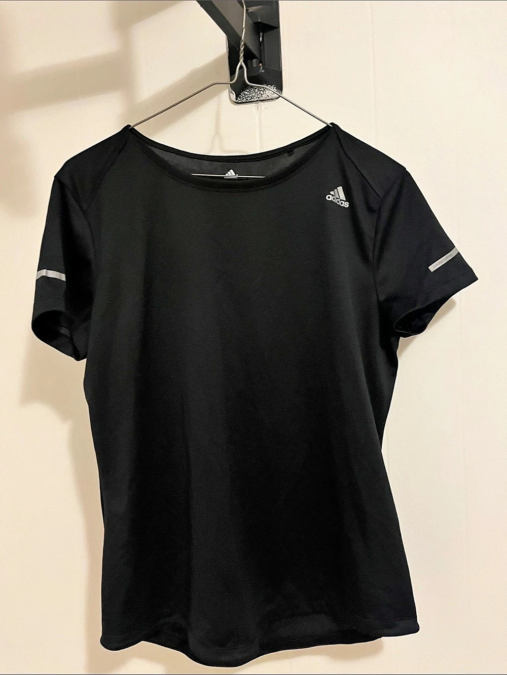 adidas Black Athletic Tee Size Large